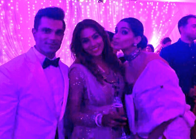 Sonam with the couple inside their reception
